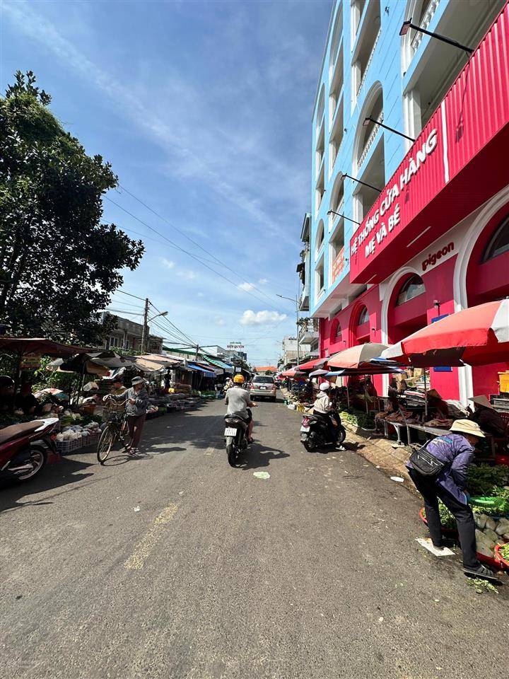 Nhà bán ngay chợ lý thường kiệt  trung tâm đức trọng