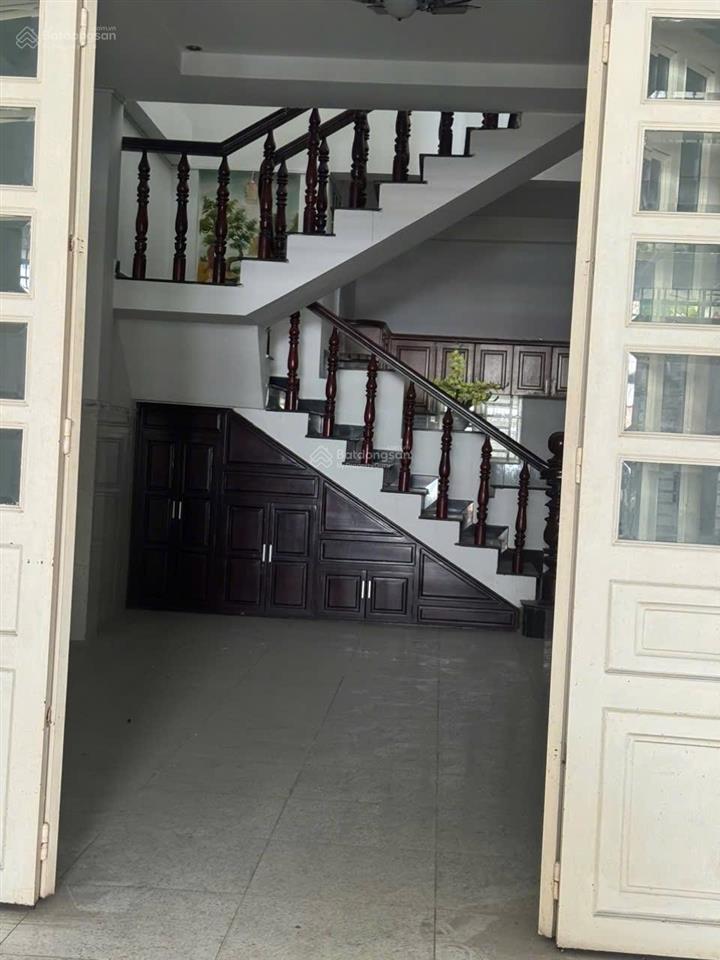 Chính chủ cần bán căn nhà mặt tiền đường thới tam thôn 17