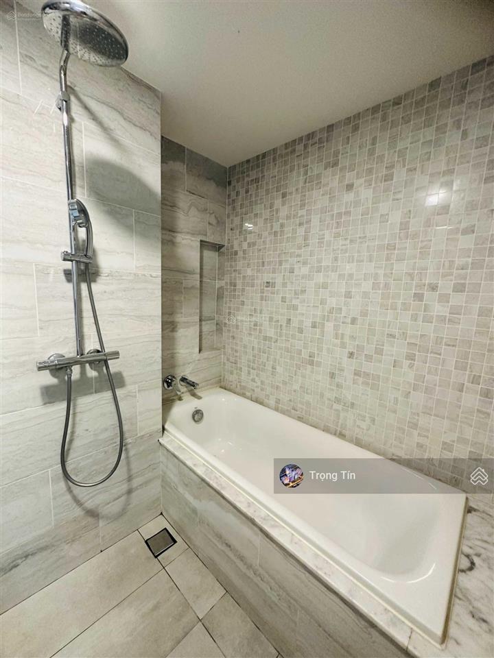 Bán gấp căn hộ 2pn full nt 71m2 kingdom 101 tầng đẹp view thoáng giá 7,2 tỷ  mr tín 0938 414 ***