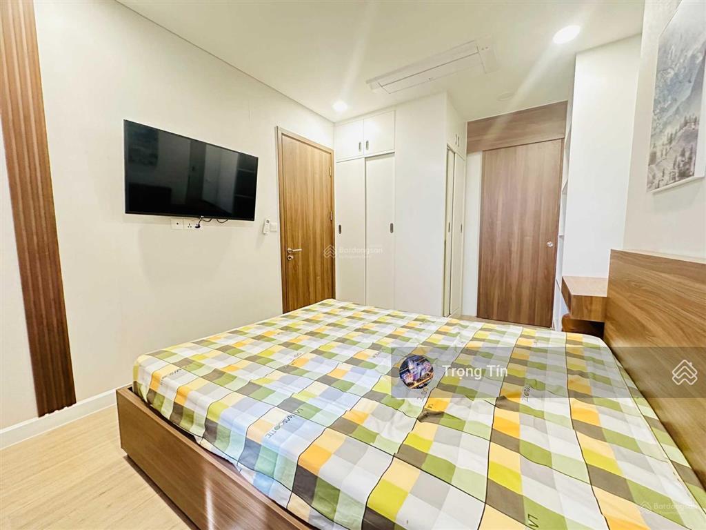 Bán gấp căn hộ 2pn full nt 71m2 kingdom 101 tầng đẹp view thoáng giá 7,2 tỷ  mr tín 0938 414 ***