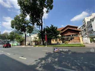 Cho thuê biệt thự 1000m2 (27x37m) lê quý đôn, p6, q3 giá 400 tr/th   0938 414 ***