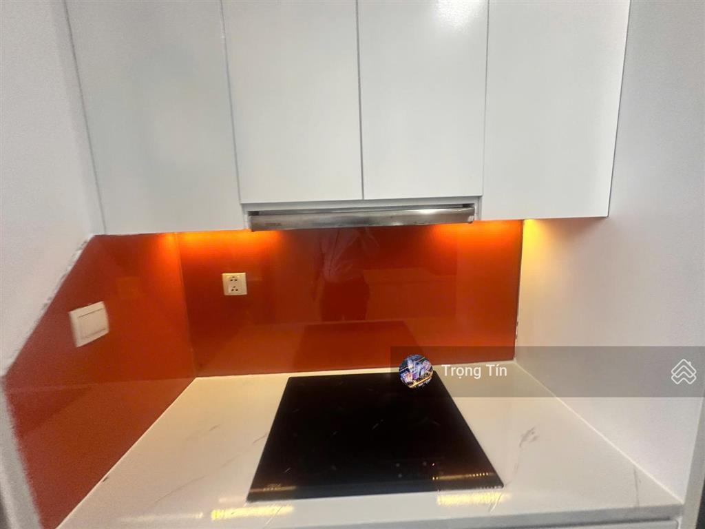 Chủ nhà đang kẹt tiền! cần bán gấp căn hộ hà đô centrosa 2 pn giá 9,5 tỷ dt 87m2