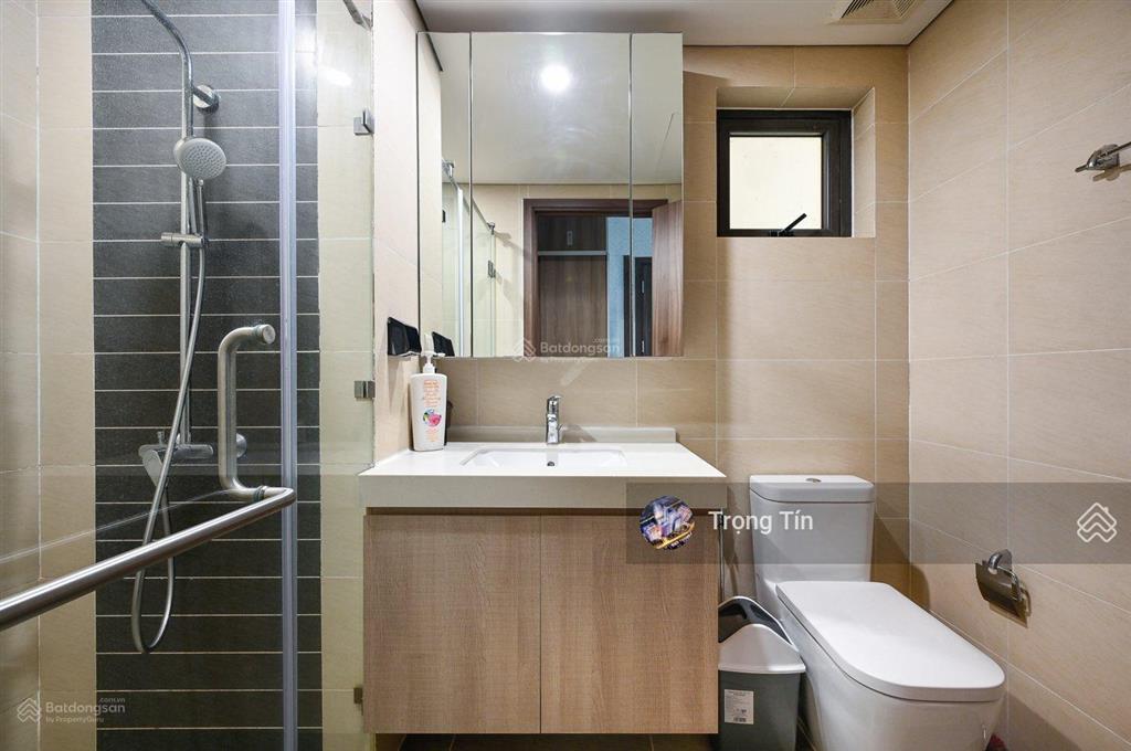 Chủ nhà đang kẹt tiền! cần bán gấp căn hộ hà đô centrosa 2 pn 9,8 tỷ