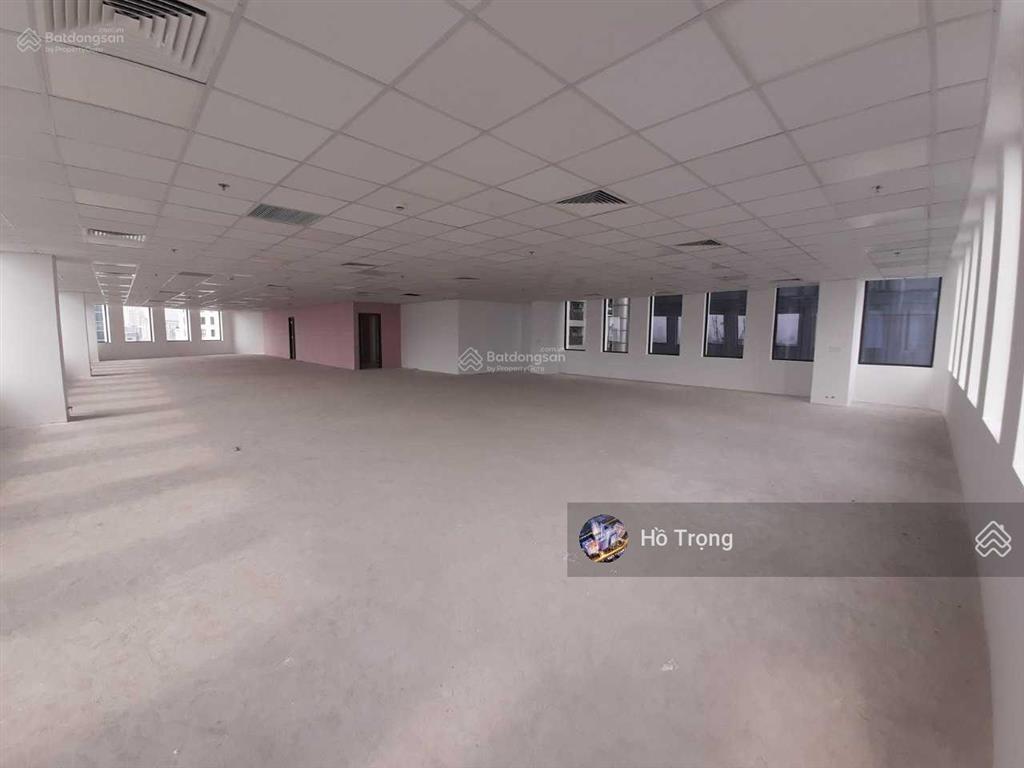 Cho thuê building mt trường sơn phường 2 tân bình 13x33m, xd 13x25m 1h1t10l.  0938 414 *** trọng