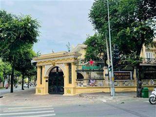 Cho thuê biệt thự 1300m² 30x40m 2mt 86 võ văn tần p. xuân hòa quận 3 cũ  450tr   0938 414 ***