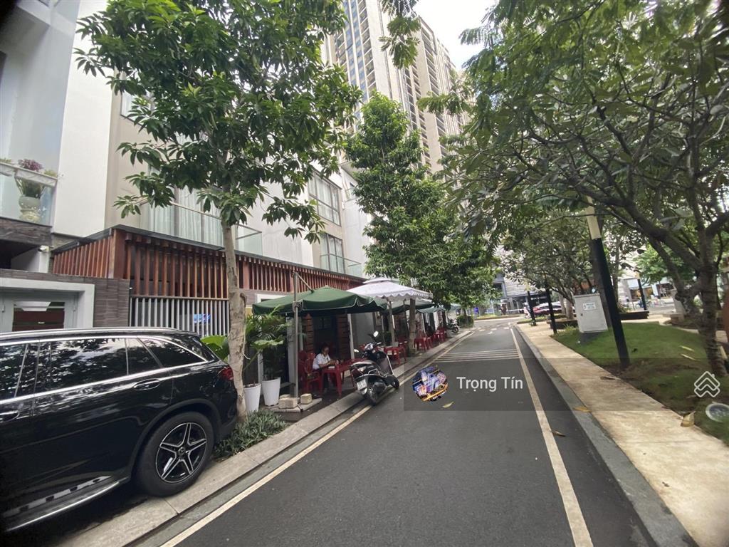 Bán gấp nhà phố liền kề 8x15m 1trệt 3lầu hà đô centrosa garden 118200 đường 3/2 p12 q10 85tỷ