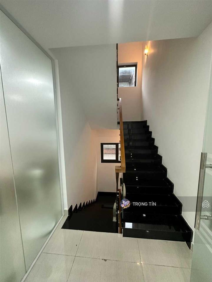 Bán gấp nhà phố liền kề 8x15m 1trệt 3lầu hà đô centrosa garden 118200 đường 3/2 p12 q10 85tỷ