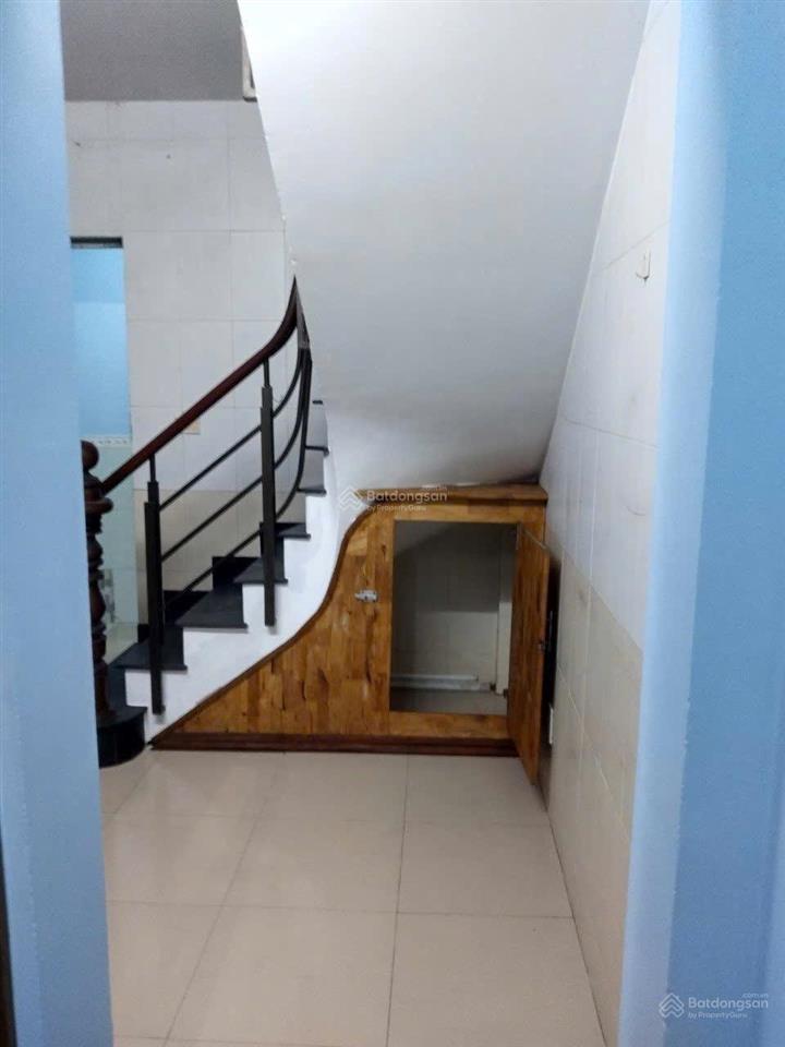 Nhà lầu 3 phòng ngủ. gần mặt tiền đường 11 tam bình. gần vòng xoay gò dưa. siêu thị coopmart