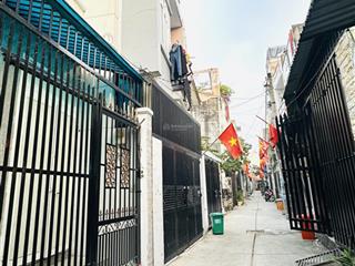 Nhà lầu hẻm taxi gần vành đai 2. sân vườn rộng. dân cư dân trí cao. sạch. sổ hồng. ngang 6m