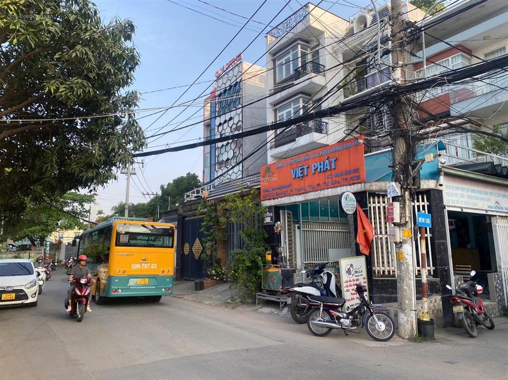 Nhà mặt tiền kinh doanh tốt. đường 11 trường thọ. gần metro. thích hợp kinh doanh cty văn phòng