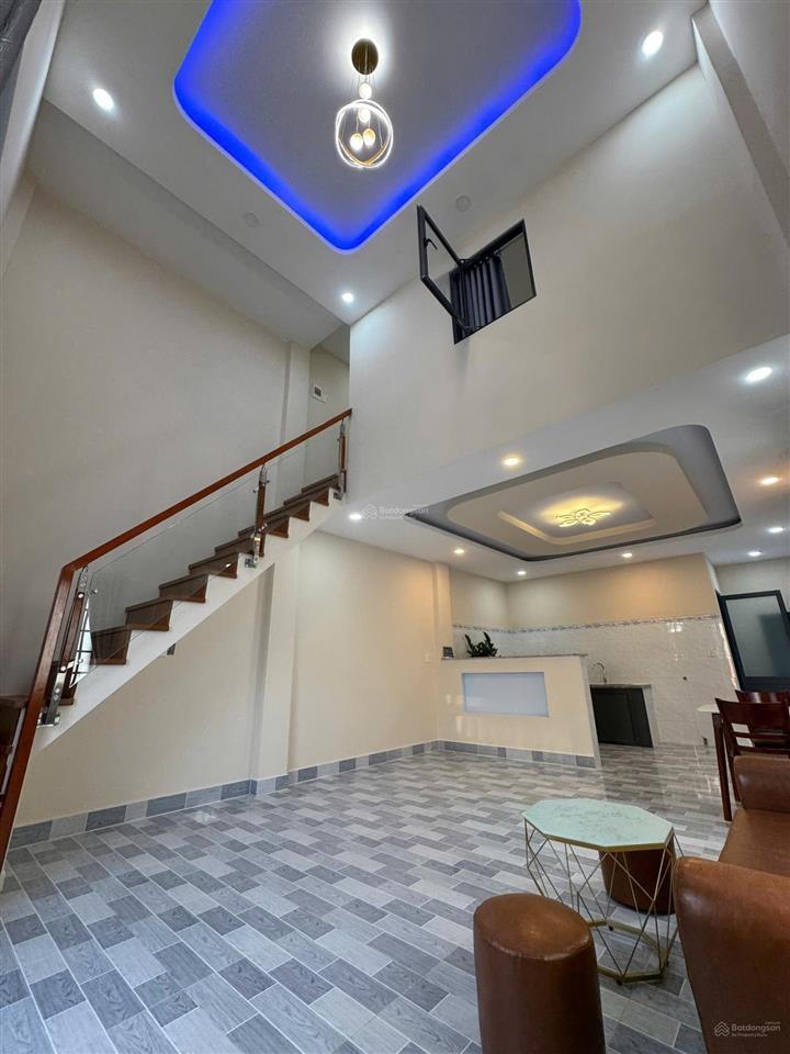 Nhà lầu hẻm ô tô đường phạm văn đồng. linh đông. ngay tô ngọc vân. sổ hồng. khu vực cao ráo sạch