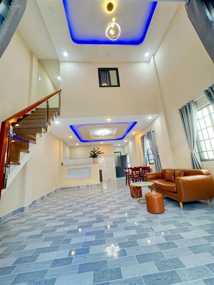 Nhà lầu hẻm ô tô đường phạm văn đồng. linh đông. ngay tô ngọc vân. sổ hồng. khu vực cao ráo sạch