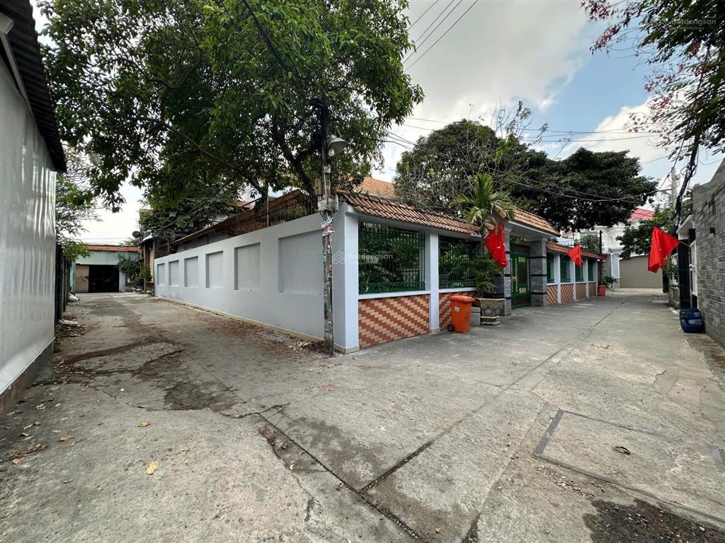 Nhà cấp 4. hẻm ba gác. gần đại học ngân hàng. hoàng diệu 2. linh trung. nhà cũ. giá tốt