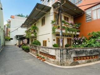 Nhà lầu hẻm xe tải thông. vị trí thoáng đẹp. đường tô ngọc vân. linh đông. thích hợp văn phòng. cty
