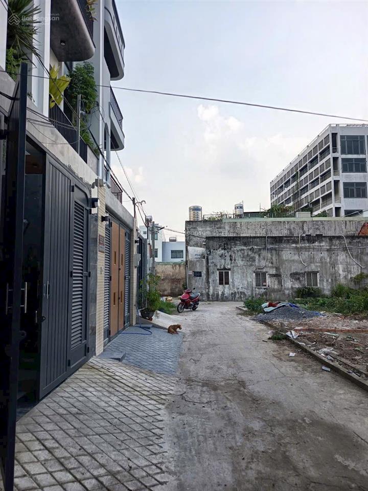 Đất hẻm ô tô. khu toàn nhà lầu đẹp. đường 24 linh đông. gần vành đai 2. phạm văn đồng. giá tốt