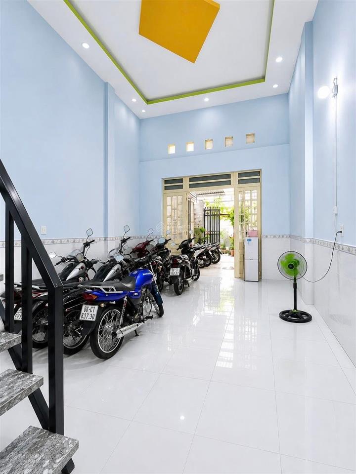 Nhà trệt lửng. hẻm ô tô. đường số 8 linh xuân. gần làng đại học quốc gia. giá tốt. sổ hồng sạch