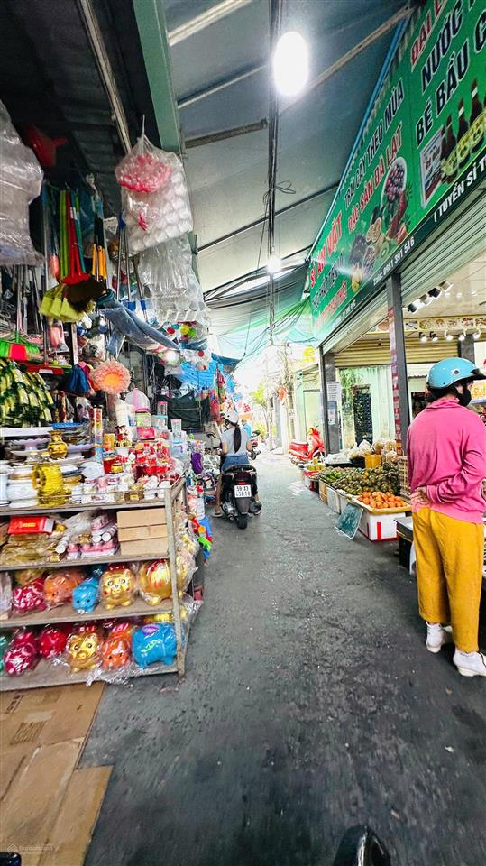 Nhà cấp 4 mặt tiền đường 27 linh đông. trong lồng chợ tam hà. thích hợp kinh doanh buôn bán hàng