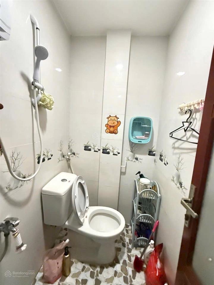 Nhà lầu hẻm ô tô. gần mặt tiền đường rạch lùng tam phú. cạnh đường 24 linh đông. gần vành đai 2.