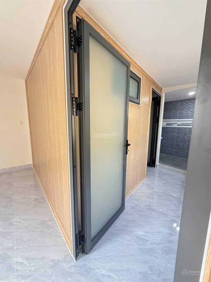 Nhà lầu. hẻm ô tô đường số 8. linh xuân. gần phạm văn đồng. sổ sạch nhà đẹp vào ở ngay