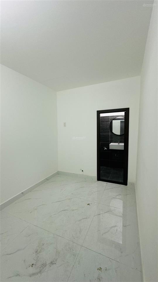 Nhà lầu hẻm ô tô kha vạn cân linh đông. gần phạm văn đồng. chợ thủ đức. sổ hồng riêng sạch. giá tốt