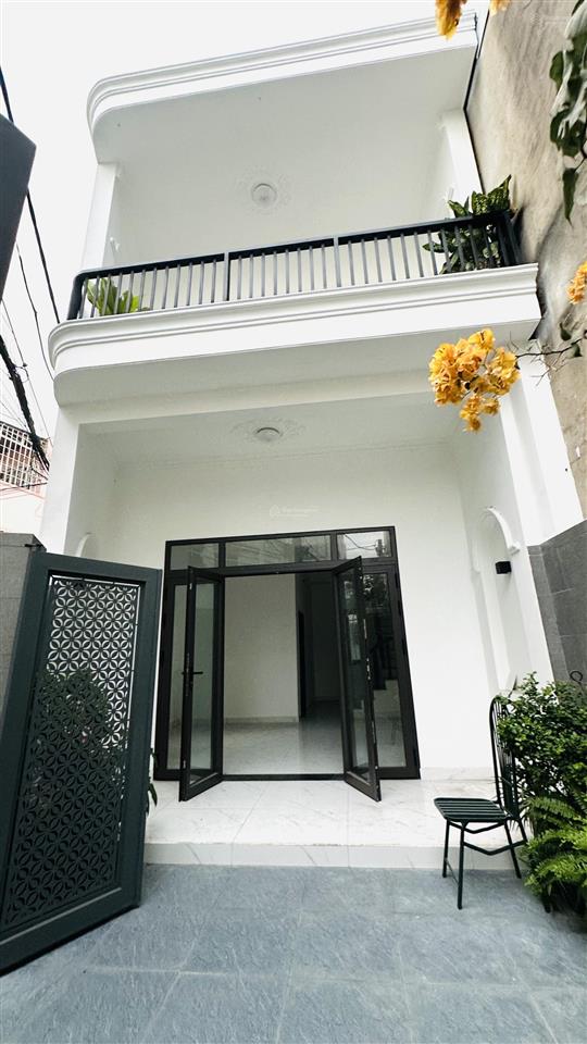 Nhà lầu hẻm ô tô kha vạn cân linh đông. gần phạm văn đồng. chợ thủ đức. sổ hồng riêng sạch. giá tốt