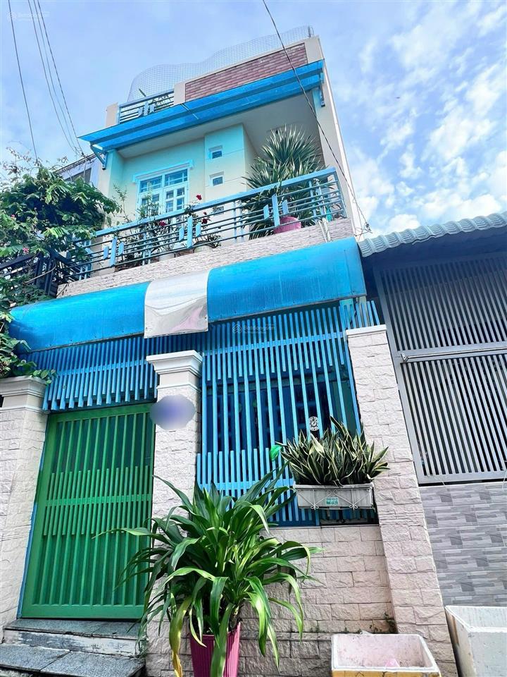 Nhà 3 tầng. mặt tiền đường số. ngay gần chợ tam hà. tô ngọc vân. thích hợp ở. văn phòng cty
