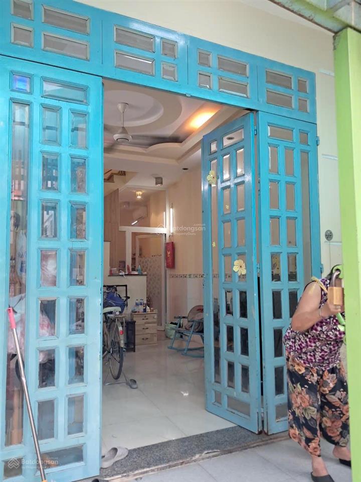 Nhà 3 tầng. mặt tiền đường số. ngay gần chợ tam hà. tô ngọc vân. thích hợp ở. văn phòng cty