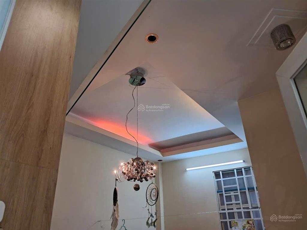 Nhà 3 tầng. mặt tiền đường số. ngay gần chợ tam hà. tô ngọc vân. thích hợp ở. văn phòng cty