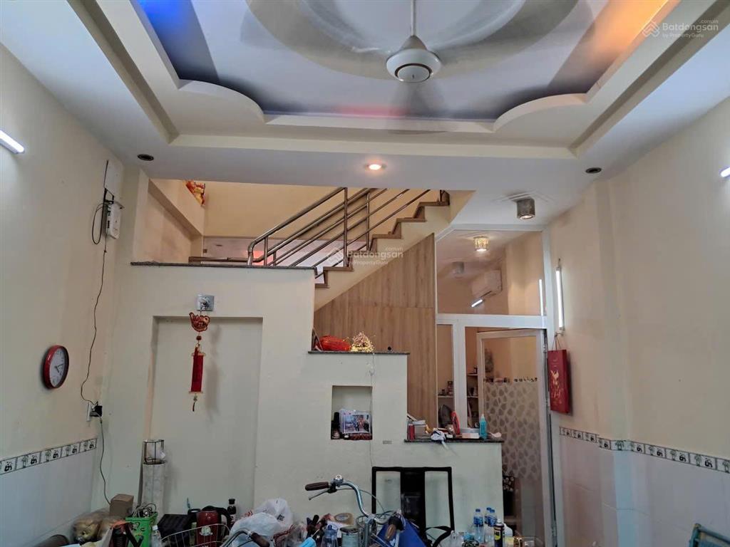 Nhà 3 tầng. mặt tiền đường số. ngay gần chợ tam hà. tô ngọc vân. thích hợp ở. văn phòng cty