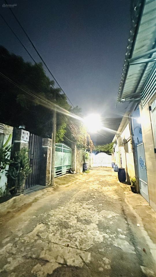 Đất to. giá tốt. đường bình chiểu. gần chợ đầu mối thủ đức. thích hợp xây villa. xây trọ. hẻm ô tô