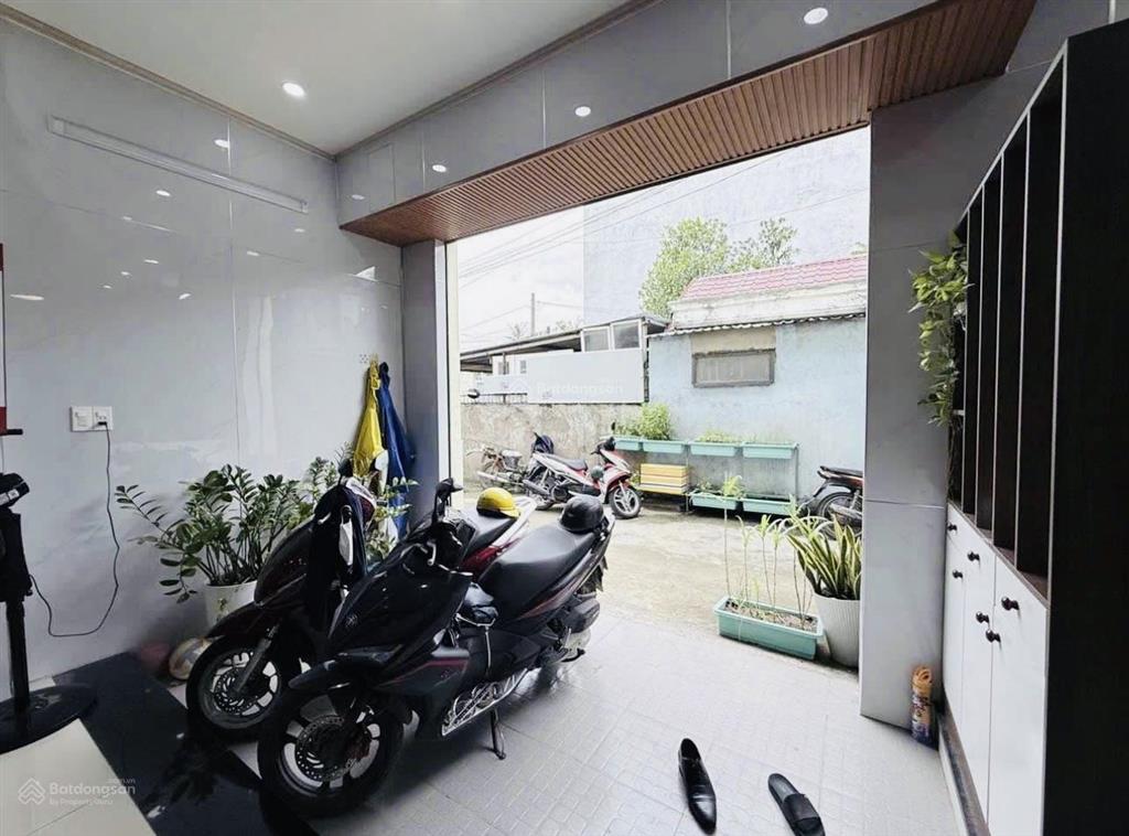 Nhà lầu. hẻm ô tô. gần chợ đầu mối thủ đức. ngô chí quốc. phường bình chiểu. giá hợp lý. sổ hồng