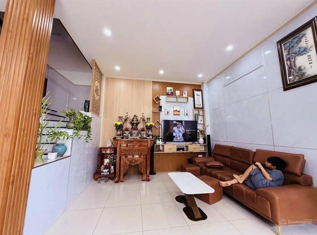 Nhà lầu. hẻm ô tô. gần chợ đầu mối thủ đức. ngô chí quốc. phường bình chiểu. giá hợp lý. sổ hồng