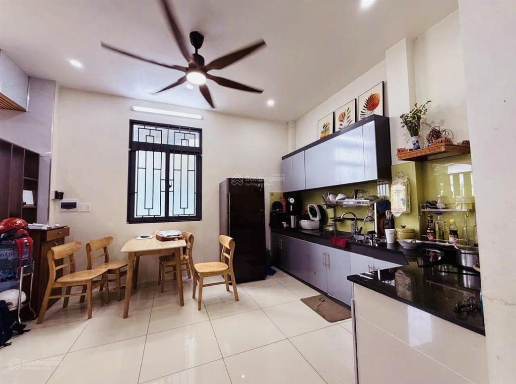Nhà lầu. hẻm ô tô. gần chợ đầu mối thủ đức. ngô chí quốc. phường bình chiểu. giá hợp lý. sổ hồng