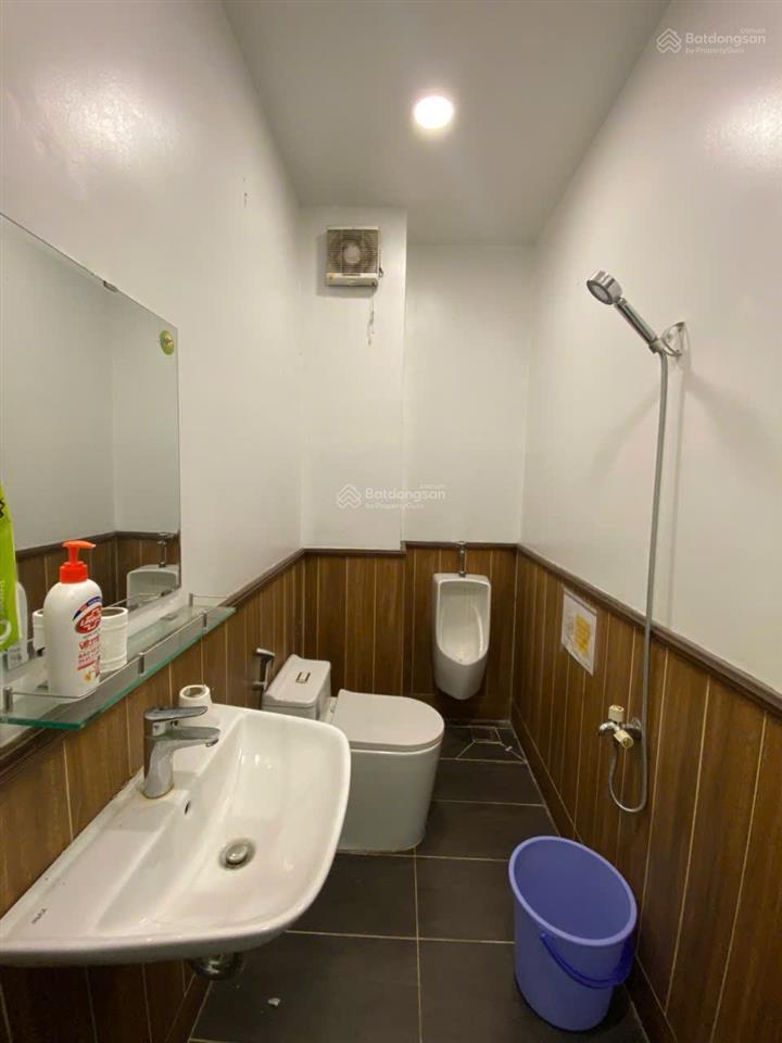Cho thuê văn phòng tại 105, trường sơn, p. 4, q. tân bình, giá cực chất 9 triệu, 50m².