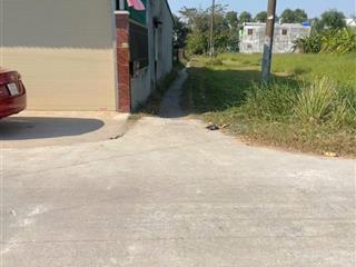 Đất hoà khánh nam sau trường học 580 triệu, dân đông, sổ hông, thổ cư, giá rẻ.