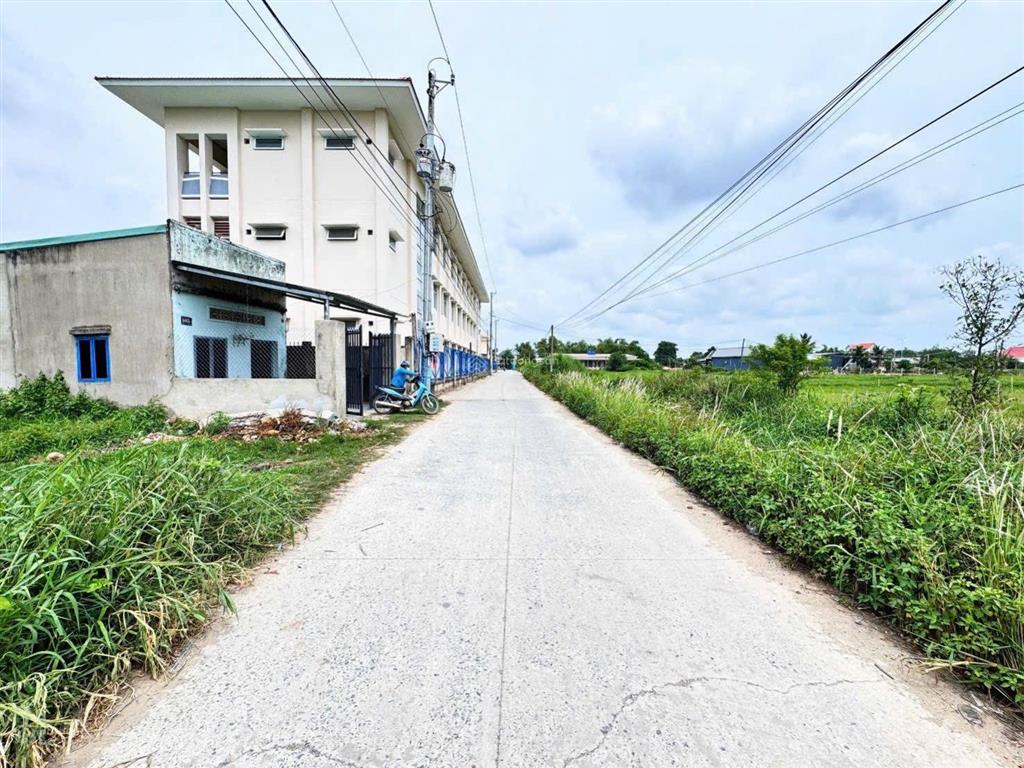 Đất đức hoà đông vị trí đẹp, dân đông, sổ hồng, 6x24m, 995 triệu