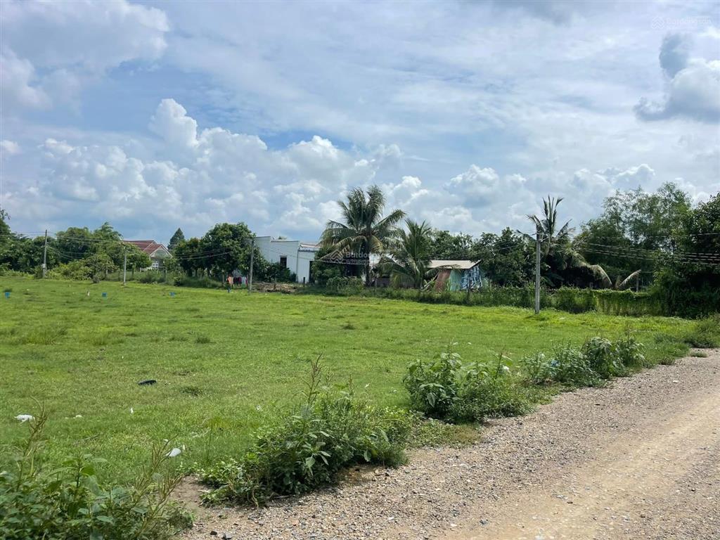 Đất bê tông thịnh vượng đức hoà thượng giá rẻ, sổ hồng, dân đông, 599 triệu.