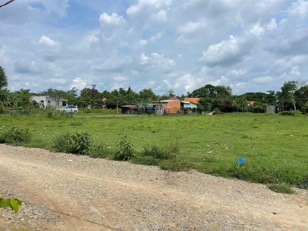 Đất bê tông thịnh vượng đức hoà thượng giá rẻ, sổ hồng, dân đông, 599 triệu.