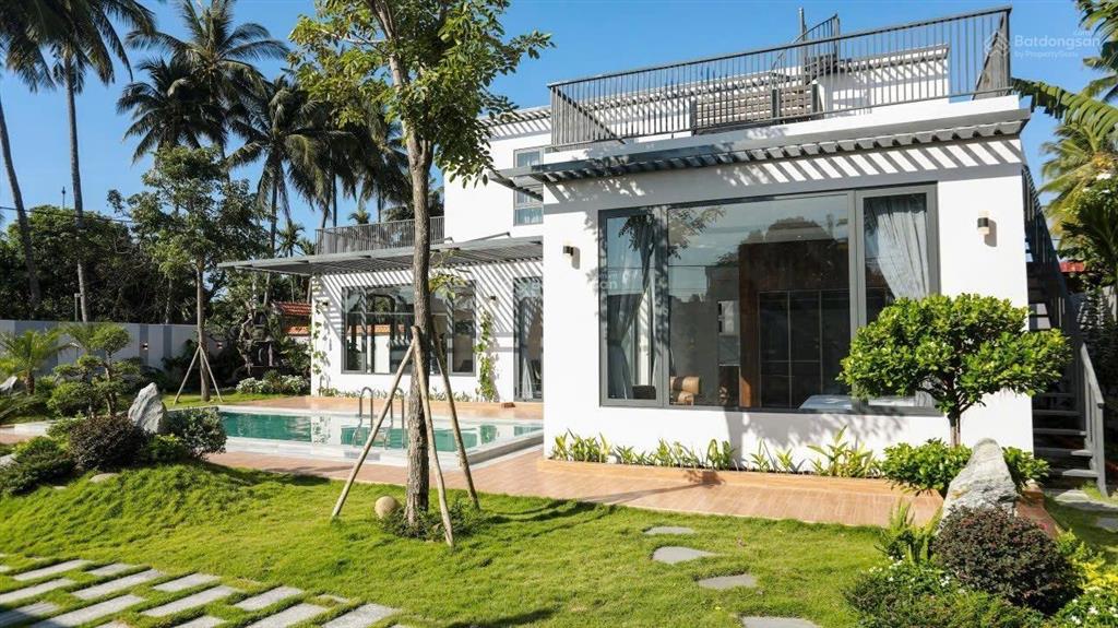 Villa biển hàm tiến dt tới 600m2, ngay trục nguyễn đình chiểu, cách biển 50m, tài sản hiếm có