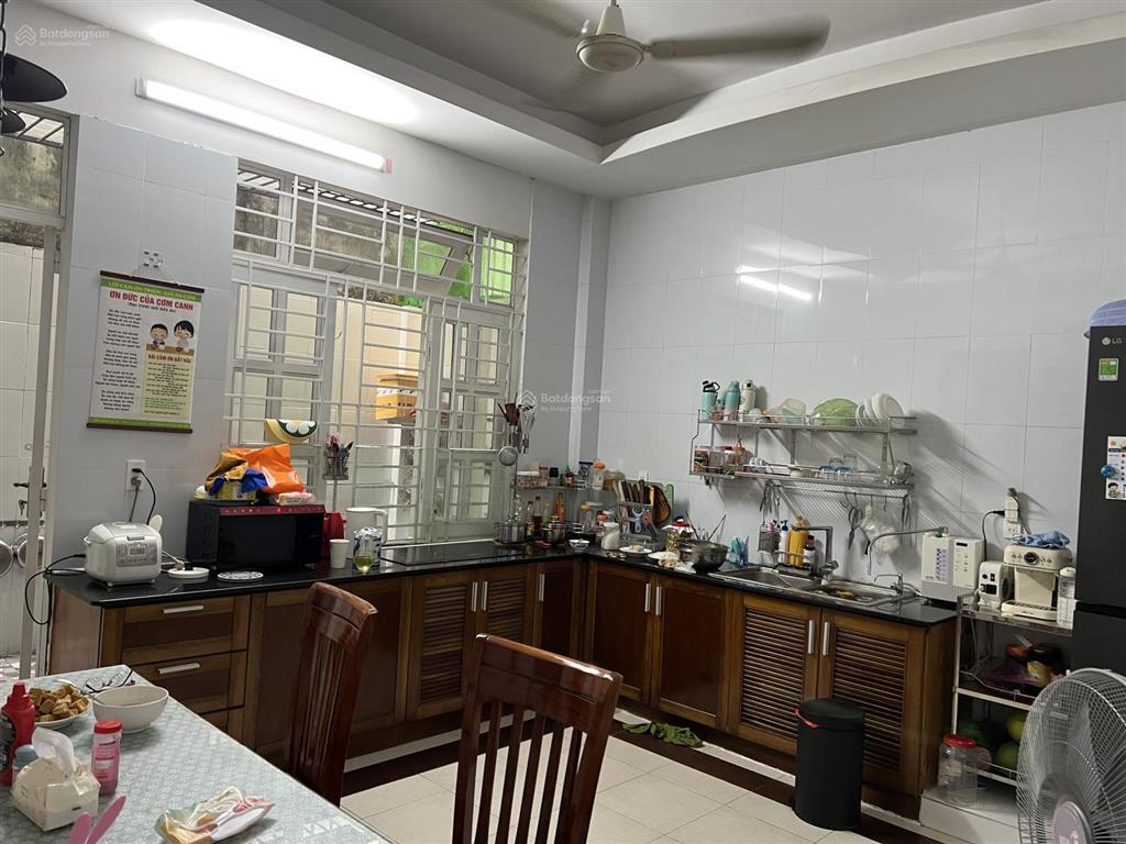 Nhà 3 tầng, 4pn, dt hiếm 120m2, ngang 5m. phường phước long, tp.hcm. nhỉnh 12 tỷ
