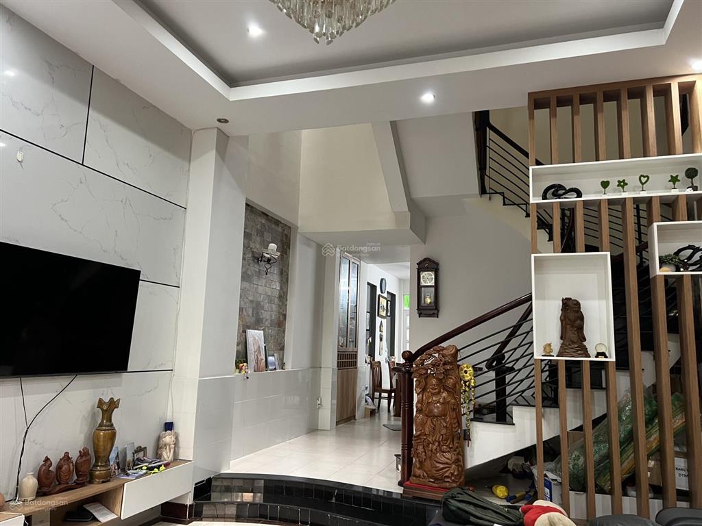 Nhà 3 tầng, 4pn, dt hiếm 120m2, ngang 5m. phường phước long, tp.hcm. nhỉnh 12 tỷ