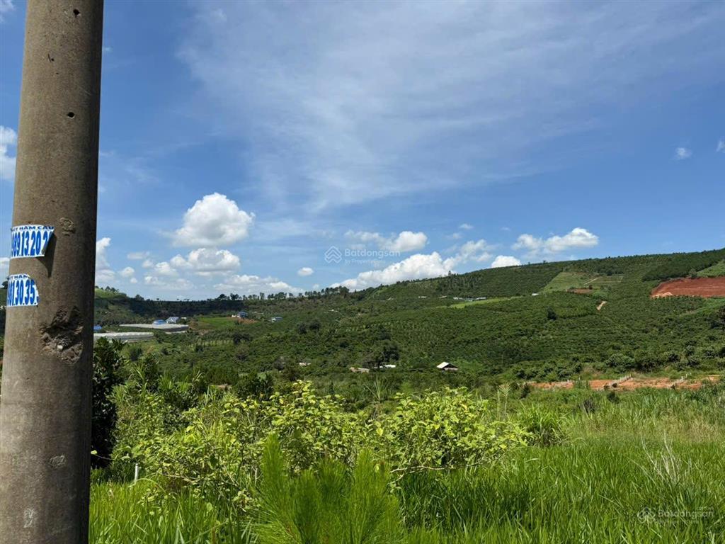 Bán gấp lô đất 2 mặt tiền đường view thông thoáng, khu dân cư chỉ 550 triệu