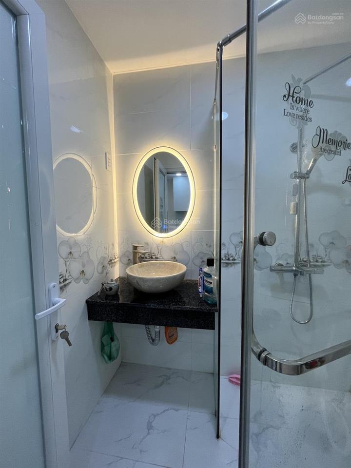 Bán căn hộ khánh hội 1, 80m2, 2pn, có sổ, giá 4tỷ6 ,  0974 996 *** trung