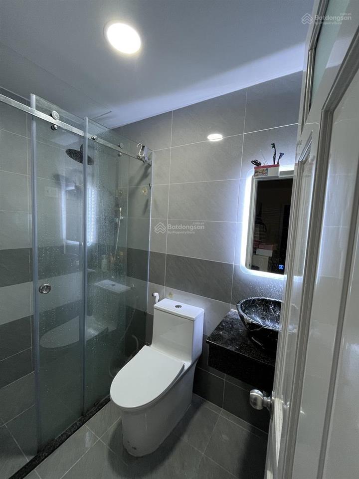 Bán căn hộ khánh hội 1, 80m2, 2pn, có sổ, giá 4tỷ6 ,  0974 996 *** trung