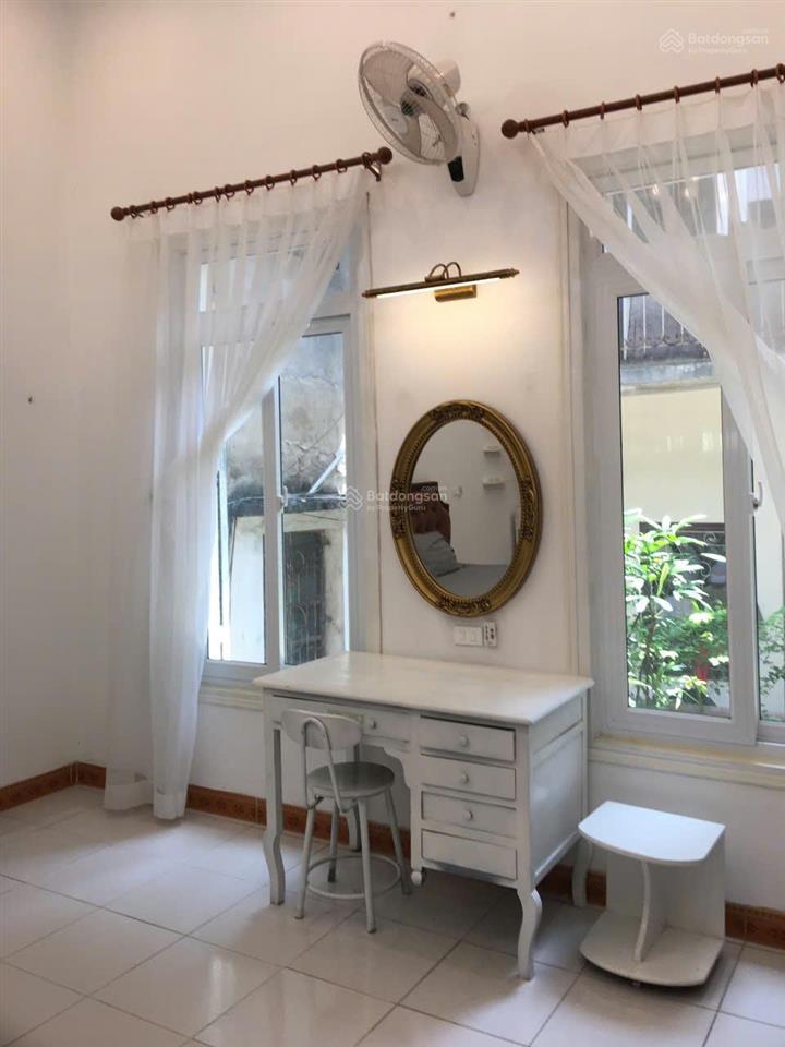 Chính chủ cho thuê căn hộ đủ tiện nghi 144 phố huế giá 3 triệu/tháng, giá tốt
