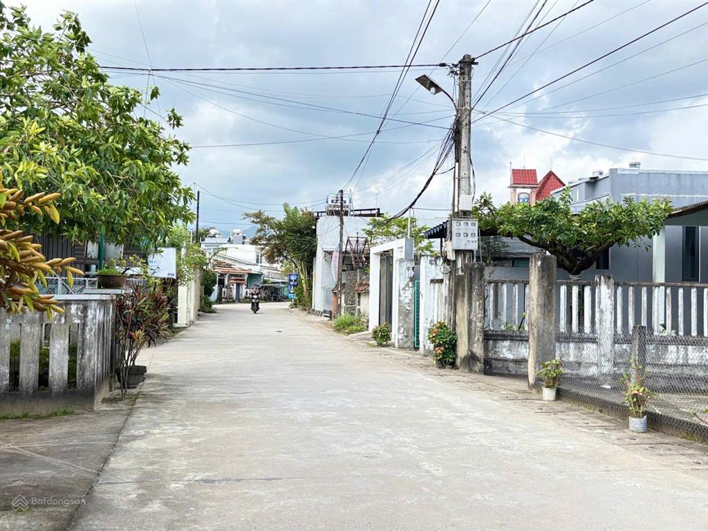 Bán lô đất mặt tiền đường 7m5 đông phú  nam hoà tiến