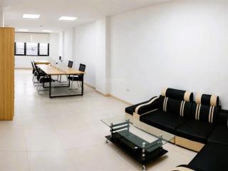 Cho thuê văn phòng 394b đường bưởi, 6,8 triệu/tháng, 70m², full bàn ghế, mặt phố