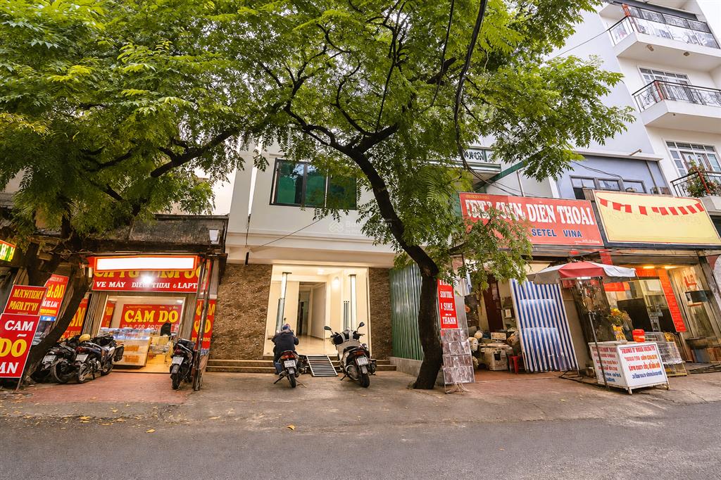 Văn phòng đầy đủ đồ đạc, giá chỉ từ 4,3 triệu