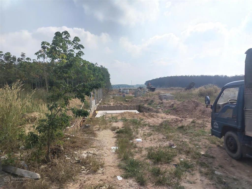 Cần bán 27.500m2 đất skc tại long nguyên bầu bàng bình dương