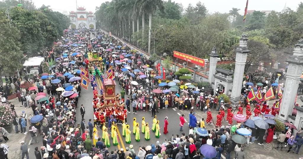 96.4m2 trục chính hạ lôi sát đền hai bà trưng, đối diện khu đấu giá sắp triển khai, giá siêu đẹp